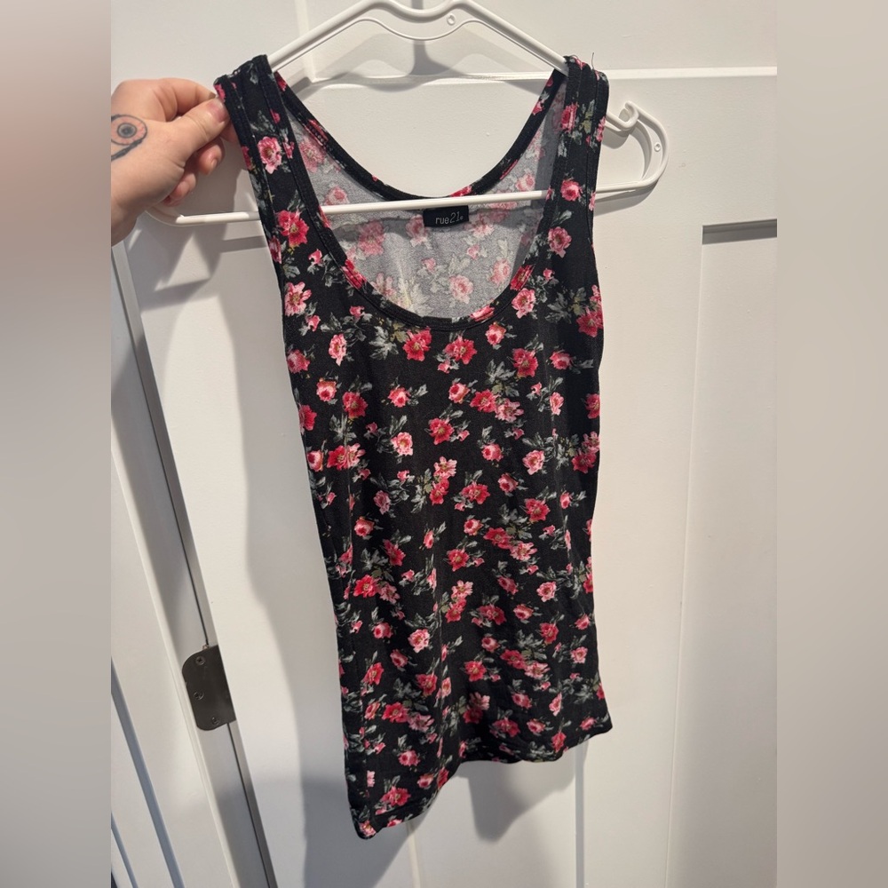 Small floral Rue 21 top